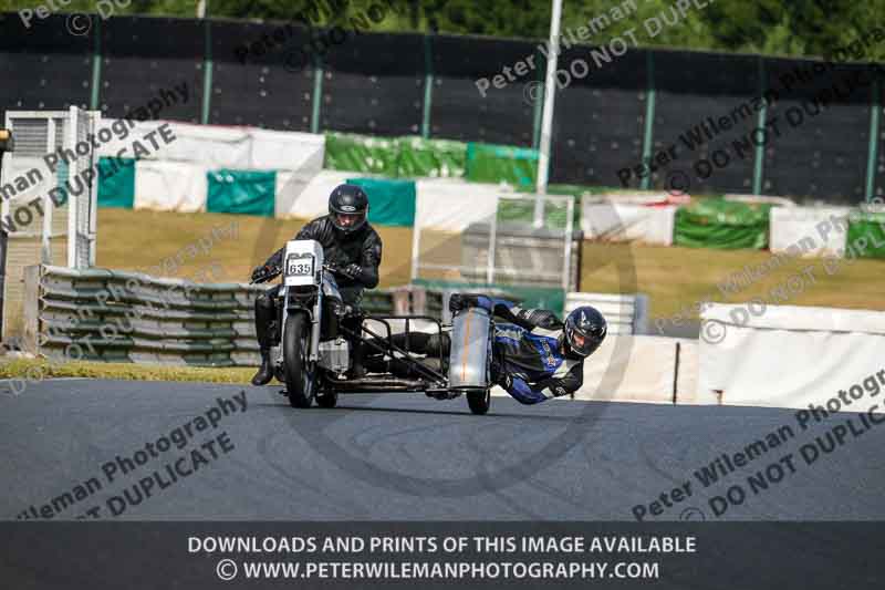 Vintage motorcycle club;eventdigitalimages;mallory park;mallory park trackday photographs;no limits trackdays;peter wileman photography;trackday digital images;trackday photos;vmcc festival 1000 bikes photographs